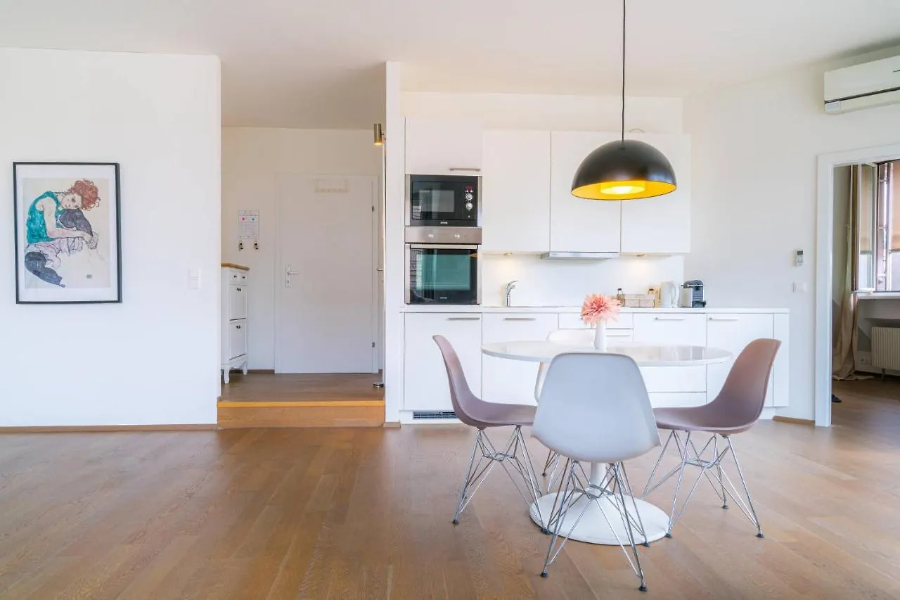 Vienna Residence, City Park - Belvedere 0*,  Austria