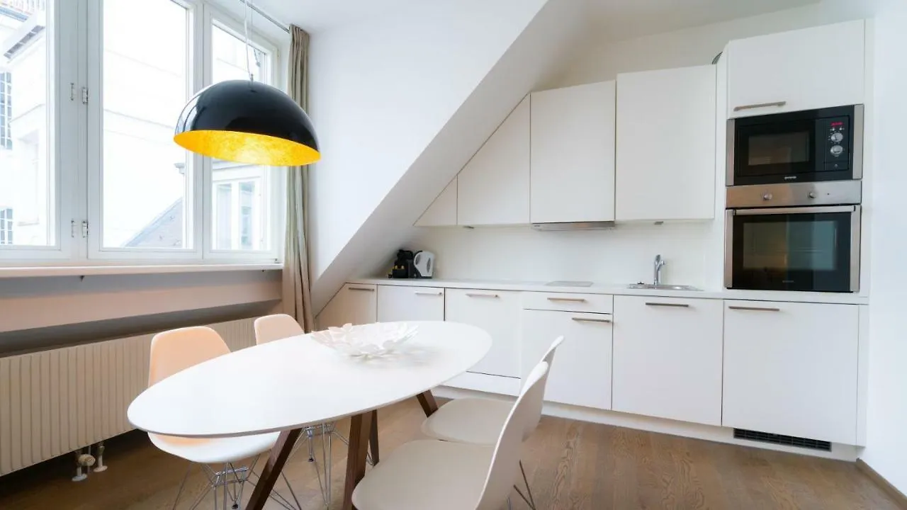 Vienna Residence, City Park - Belvedere 0*,  Austria