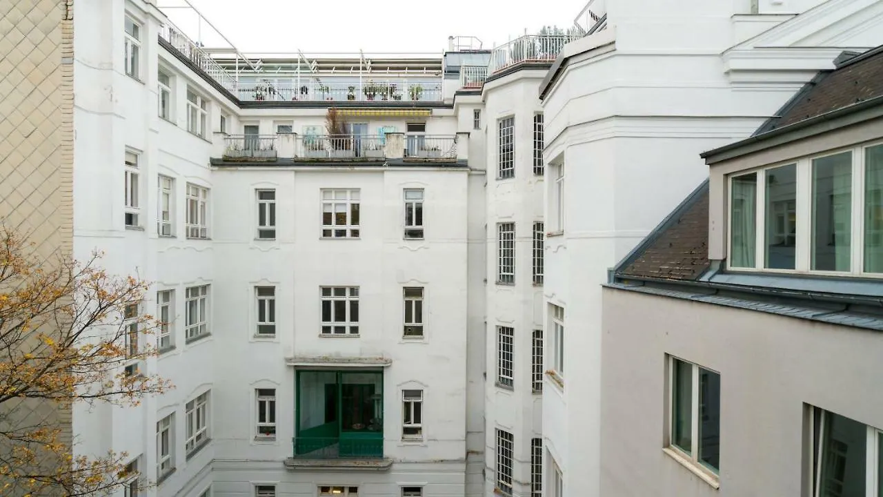 Vienna Residence, City Park - Belvedere Aparthotel